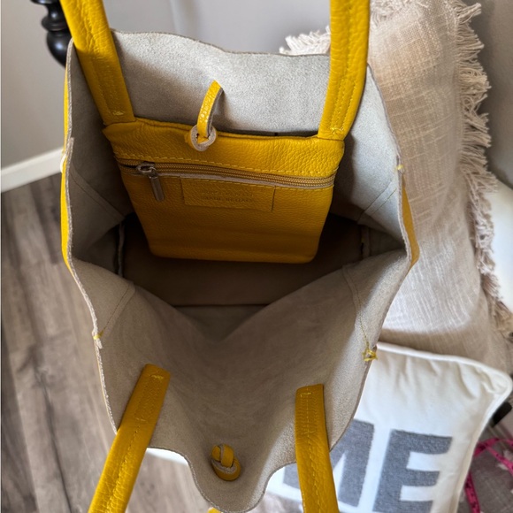 Golden yellow leather purse … New! - Picture 2 of 6